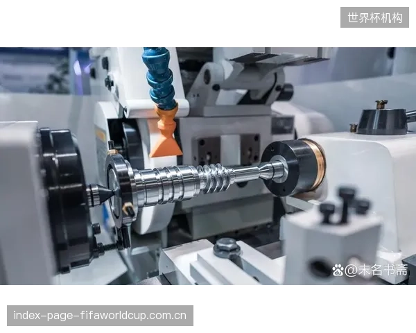 一套完整的高精度五轴联动加工单元投资超过200万人民币,成为年产值低于2亿元的代工厂难以逾越的技术门槛 一套完整的高精度五轴联动加工单元投资超过200万人民币,成为年产值低于2亿元的代工厂难以逾越的技术门槛